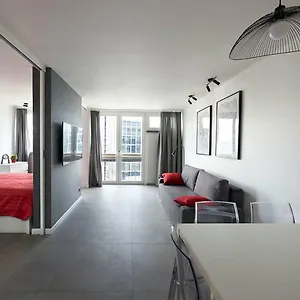 aroma-apartments-rondo-onz.warsawhotelspoland.com/